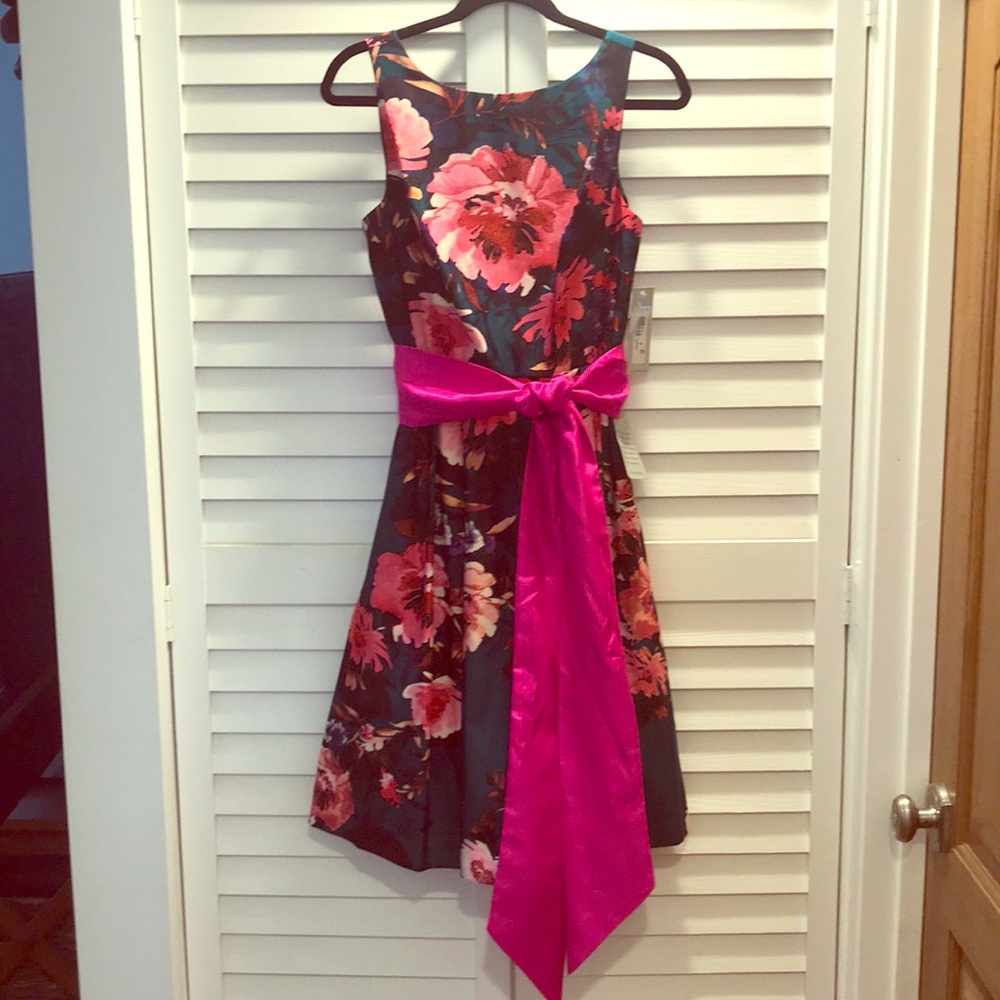 NWT Eliza J Floral Tea length dress. Size 8.